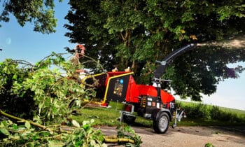 Houthakselaar met grote diameter en volledig elektrische versie 12