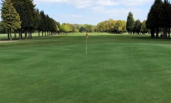 Britse expertise verbetert Europese sportvelden 12