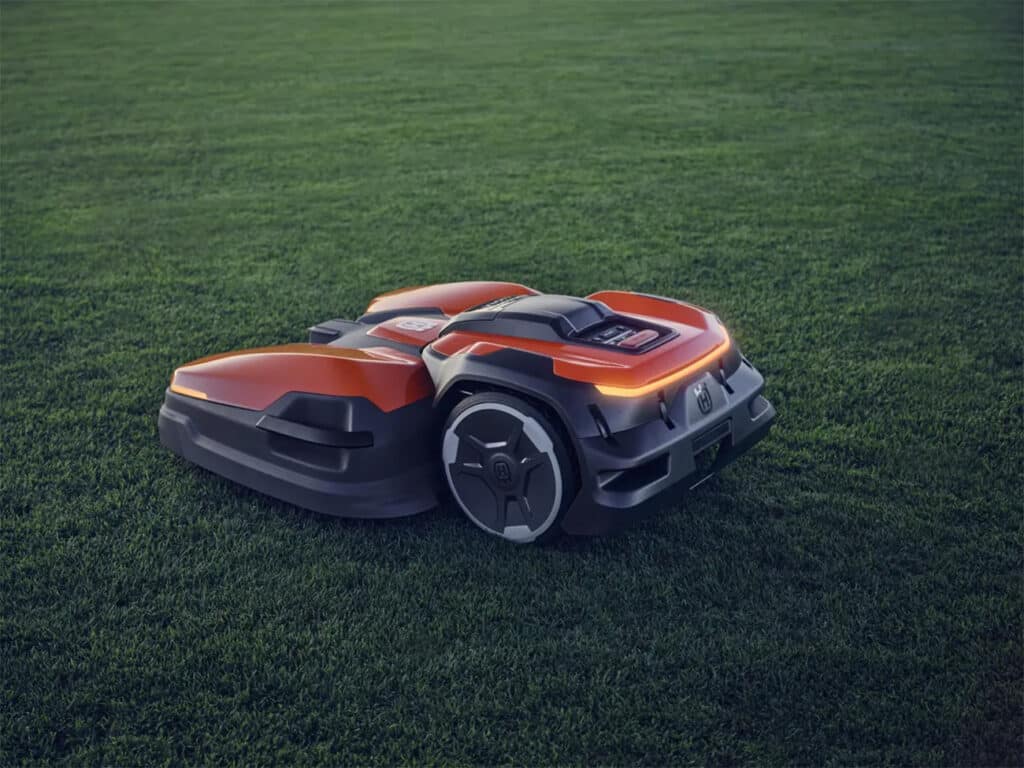 Maak kennis met de autonome Husqvarna grasmaaier CEORA™ 1