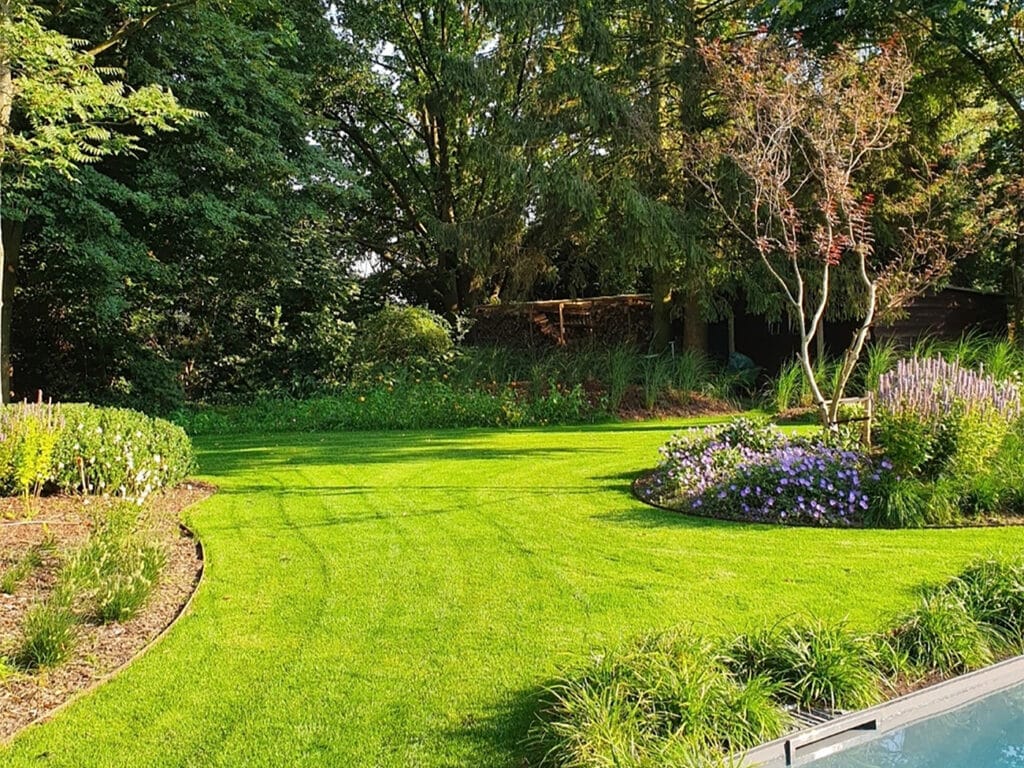GENIETEN VAN EEN TUIN MET ZWEMBAD OF VIJVER 3