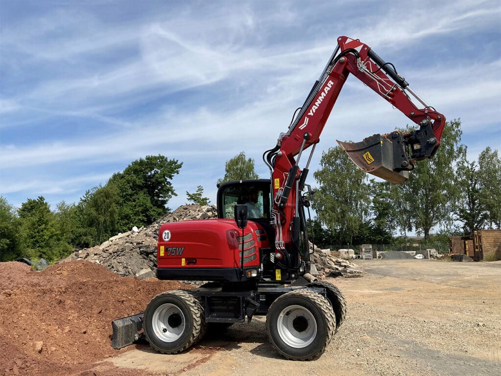 Nieuwe generatie compacte graafmachines op wielen met hoge prestaties 1