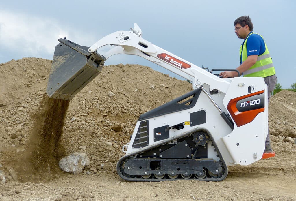 Bobcat heeft nu ook een kruiwagen vervangende minirupslader: de MT100 1