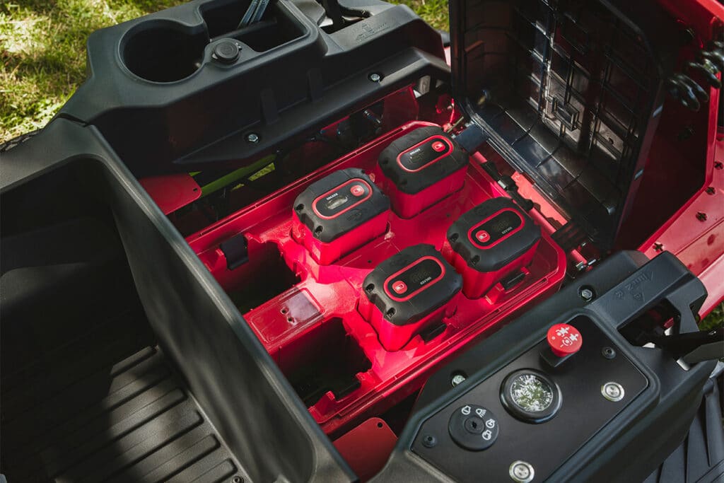 Maak kennis met een nieuwe generatie accu-gedreven zitmaaiers 3