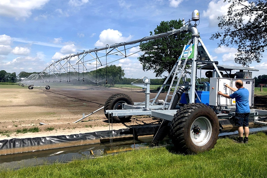 INNOVATIEVE WATEROPLOSSINGEN OP MAAT VAN SPORT- EN GOLFSECTOR 1