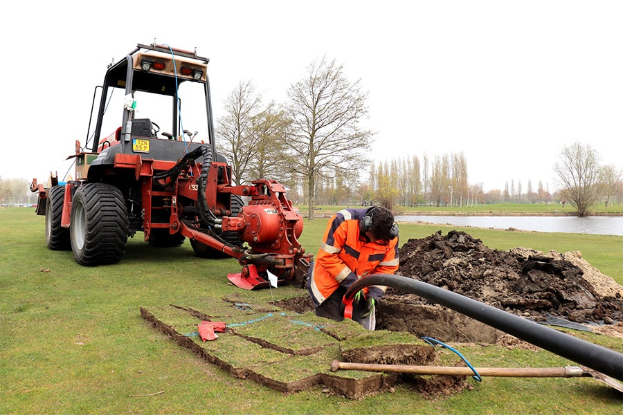INNOVATIEVE WATEROPLOSSINGEN OP MAAT VAN SPORT- EN GOLFSECTOR 3