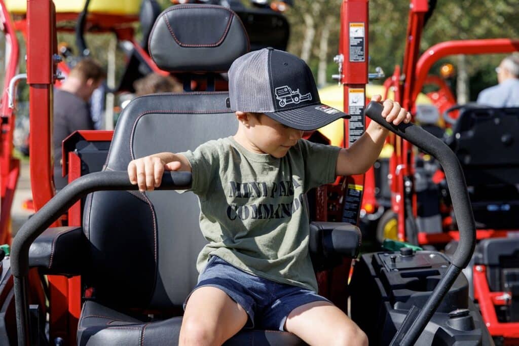 Demo Groen 2024: grootste Belgische openluchtdemo van materiaal voor groen, sportvelden en stadsreiniging 3