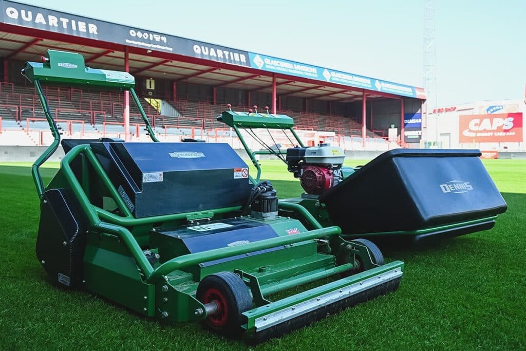 Samenspel van weer, spelers en groundsman 2