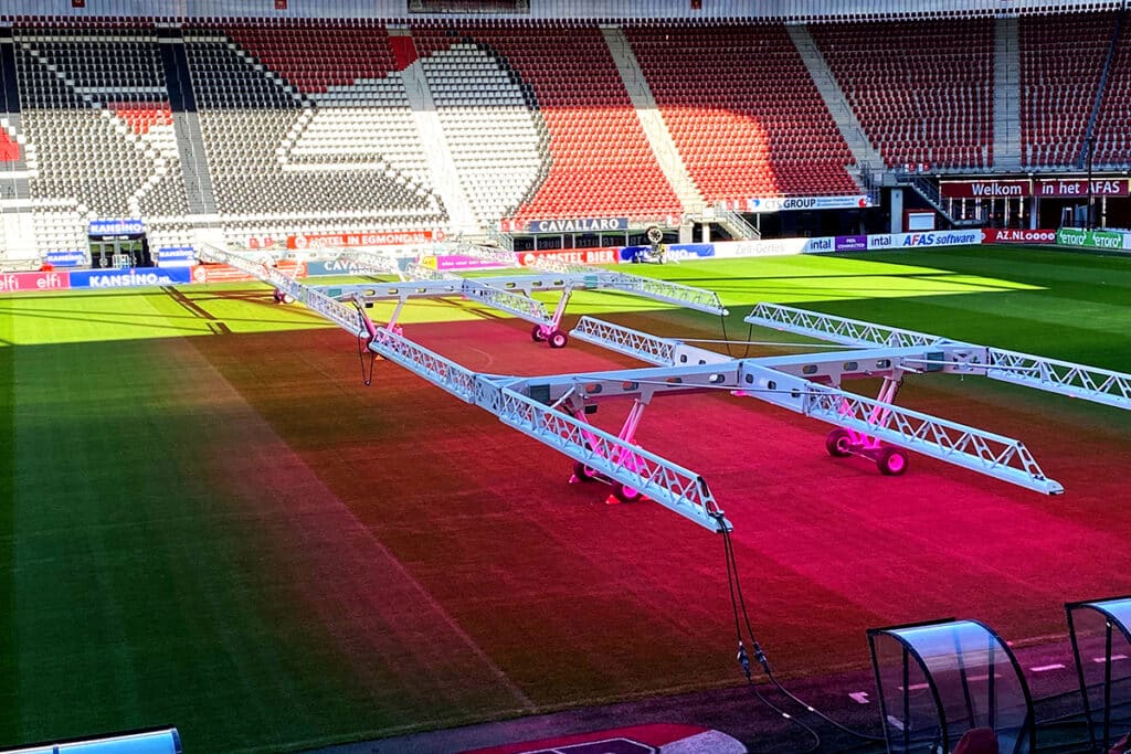 AFAS Stadion Alkmaar zet led-groeibelichting van SGL in voor onderhoud grasmat 1