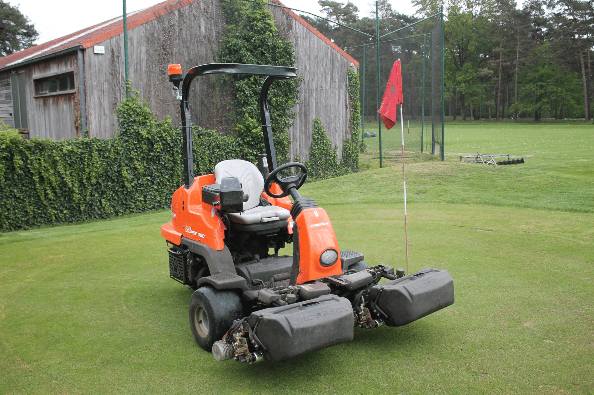 Machinery drives golf course quality 4