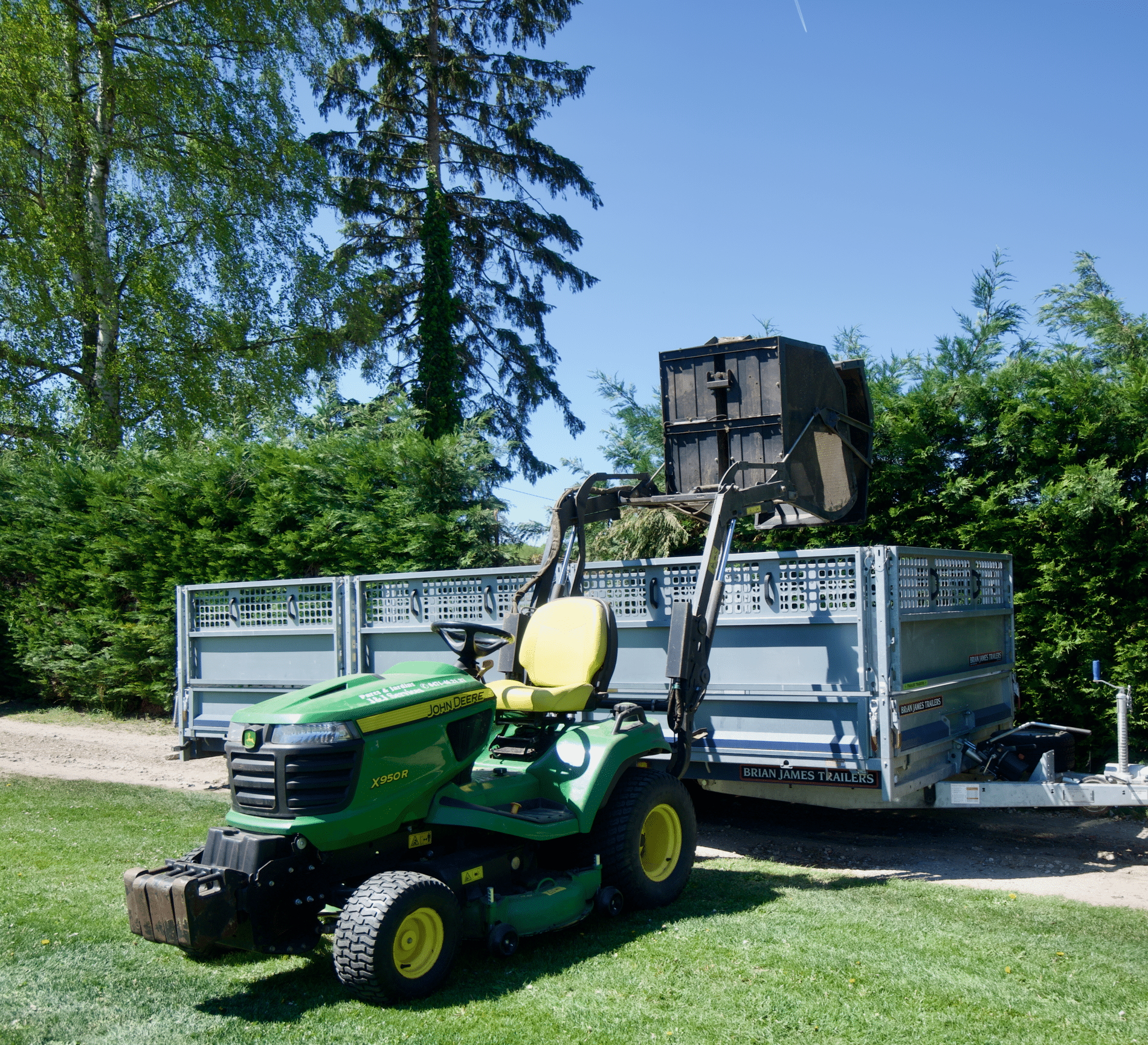 Natural grass as a sustainable alternative to artificial turf 3