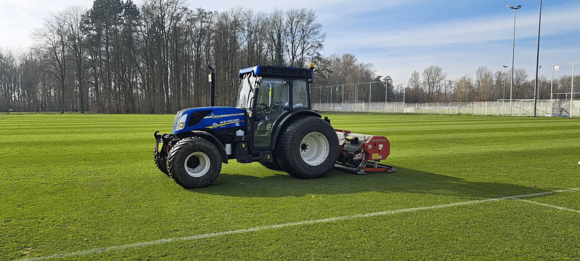 Four steps towards a weed-free natural grass pitch 2