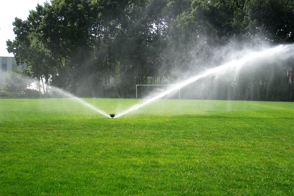 Des terrains de sport sûrs grâce à l’irrigation automatique