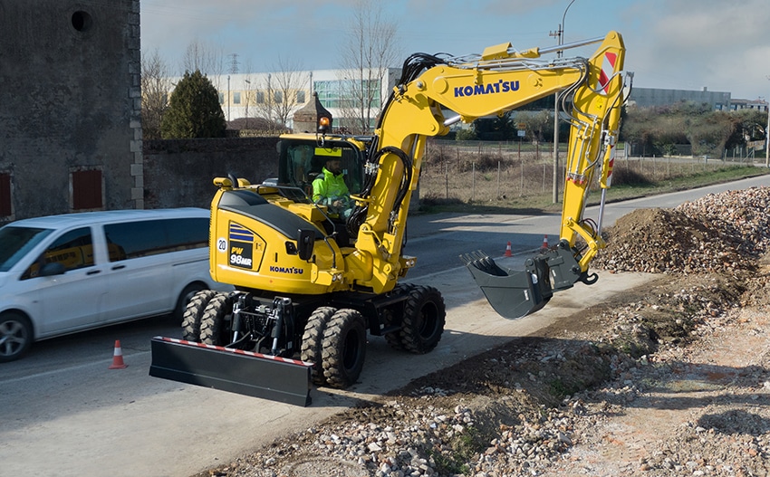 Nieuwe KOMATSU PW98MR-11 mobiele midigraafmachine