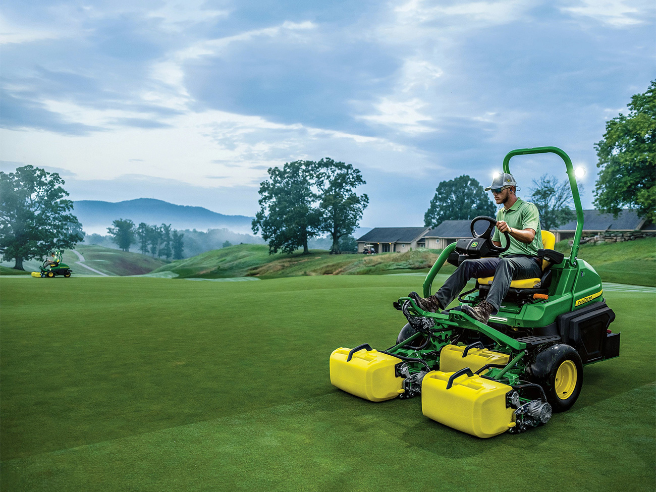 Machines spécialisées pour l'entretien des jardins, des parcs et des terrains de golf 10