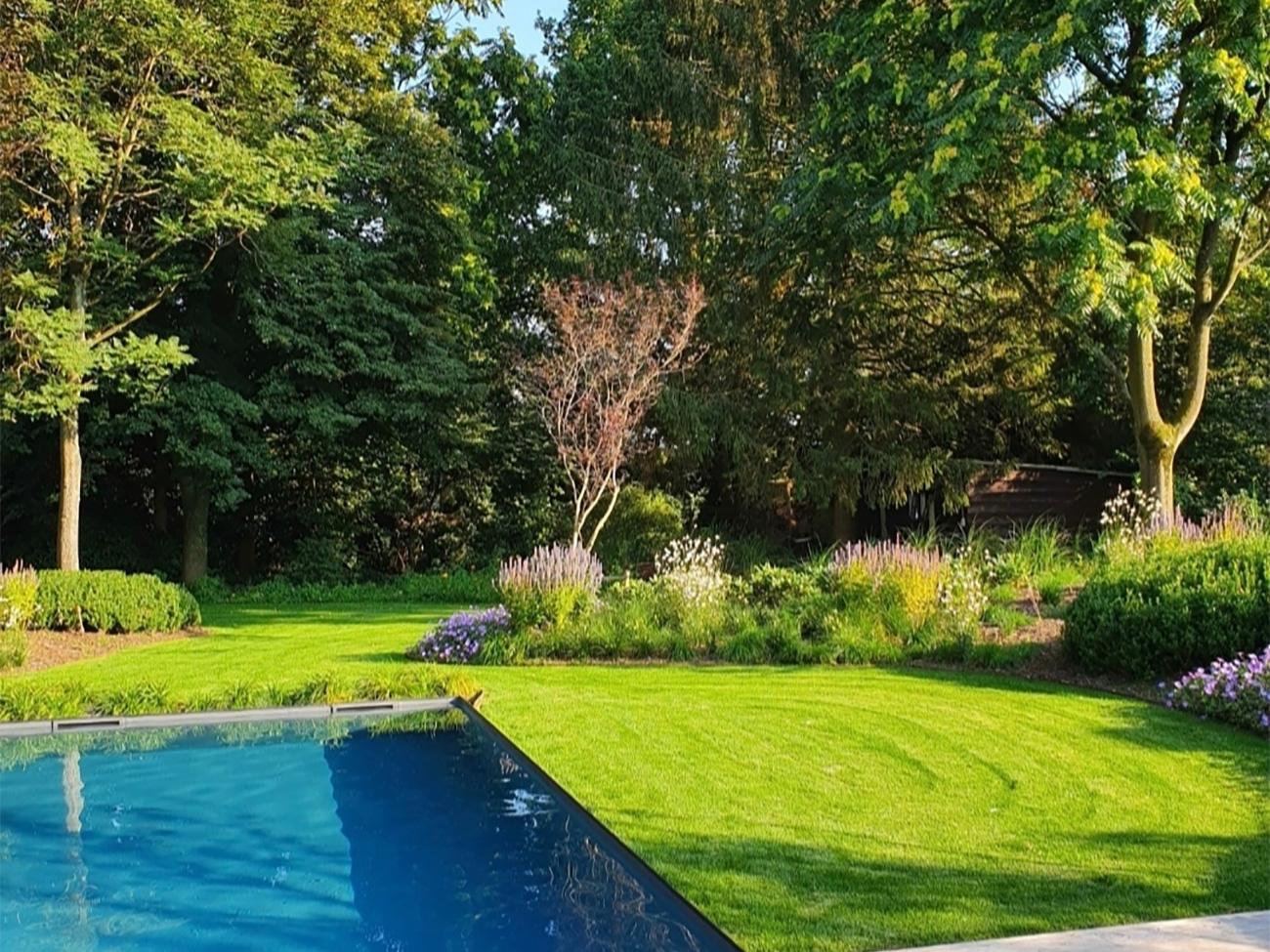 GENIETEN VAN EEN TUIN MET ZWEMBAD OF VIJVER 4