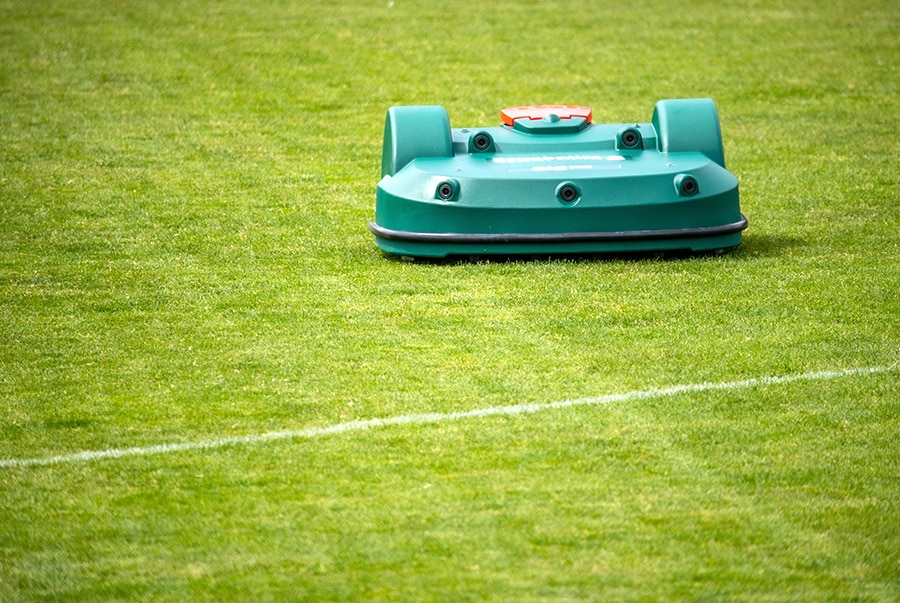 Maaien tot op de millimeter voor een dichter en groener gazon