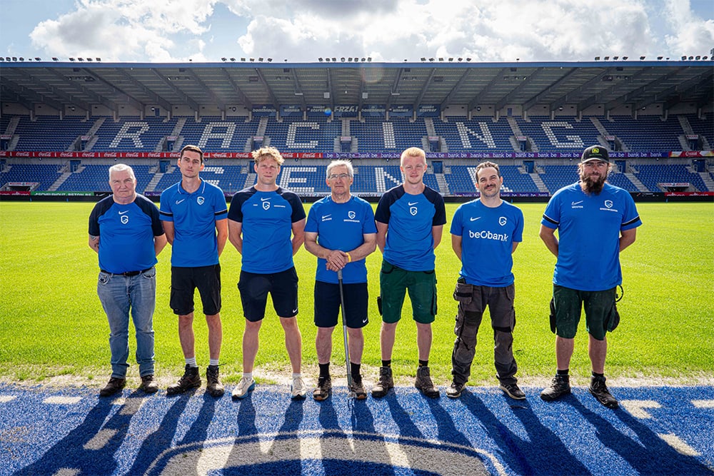 Groundkeeper KRC Genk: “Het veld bepaalt de stand”