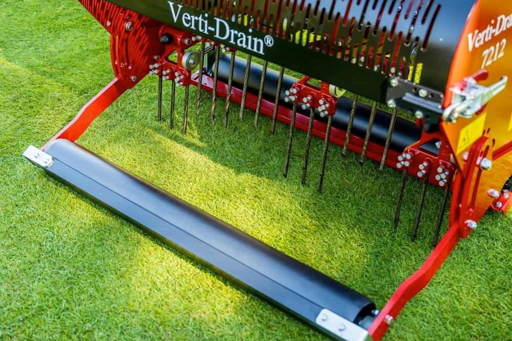 Redexim viert 45 jaar innovatie in grasbeheer: van Verti-Drain tot hybride sportvelden 1