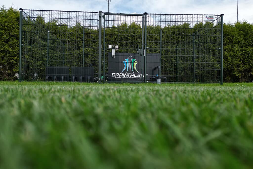 Geef clubs controle over hun sportveld (terug) 1