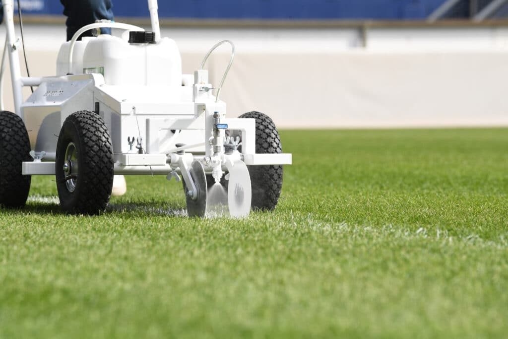 Gebruiksklare belijningsverf met snelle droogtijd, compatibel met machines en belijningsrobots 2