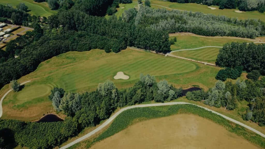 Drop-pit automatiseert golfballenbeheer op de drivingrange 1