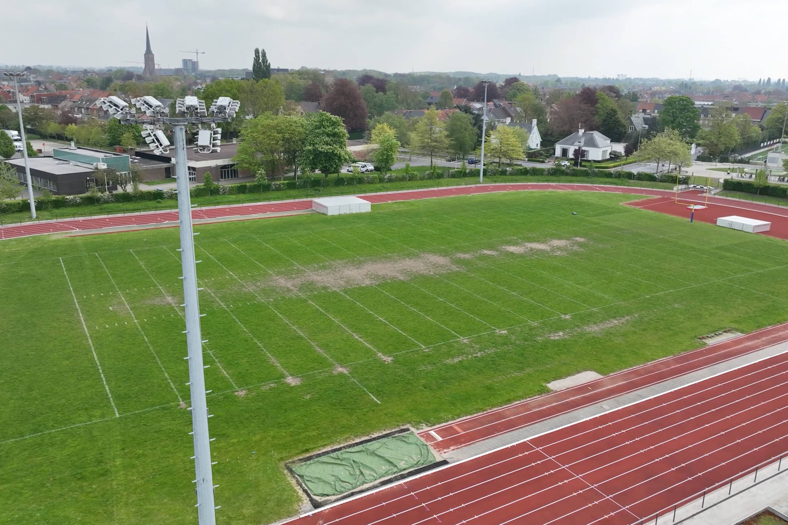 Robotmaaier verbetert graskwaliteit op intensief gebruikt American footballveld 1