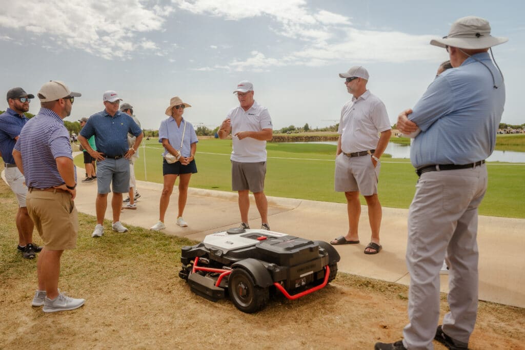 Van innovatie naar praktijk: autonoom maaien krijgt een plek in professioneel golfbaanbeheer 1